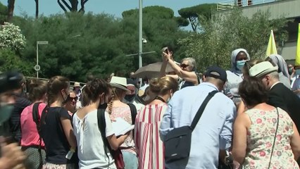 Download Video: Angelus del Papa dal Gemelli di Roma. 