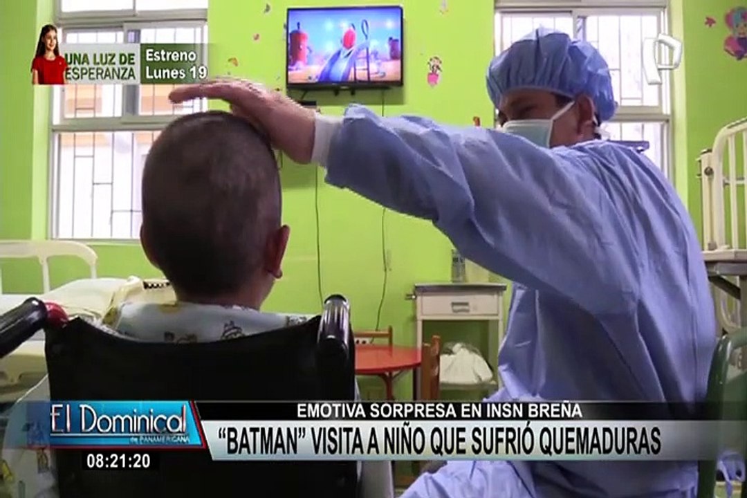 Emotiva sorpresa en INSN Breña: “Batman” visitó a niño que sufrió quemaduras
