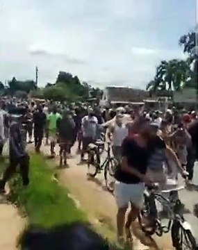 Los cubanos están hartos: manifestación contra la dictadura comunista al grito de no tenemos miedo