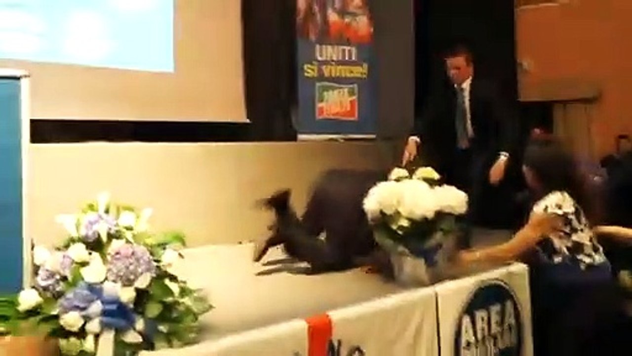 Berlusconi'nin zor anları