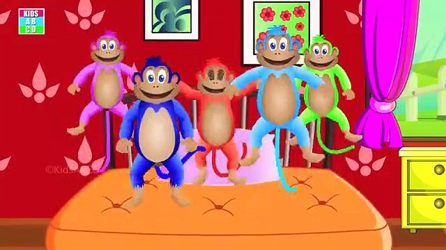 Пять Маленьких Обезьян Прыгает На Кровати