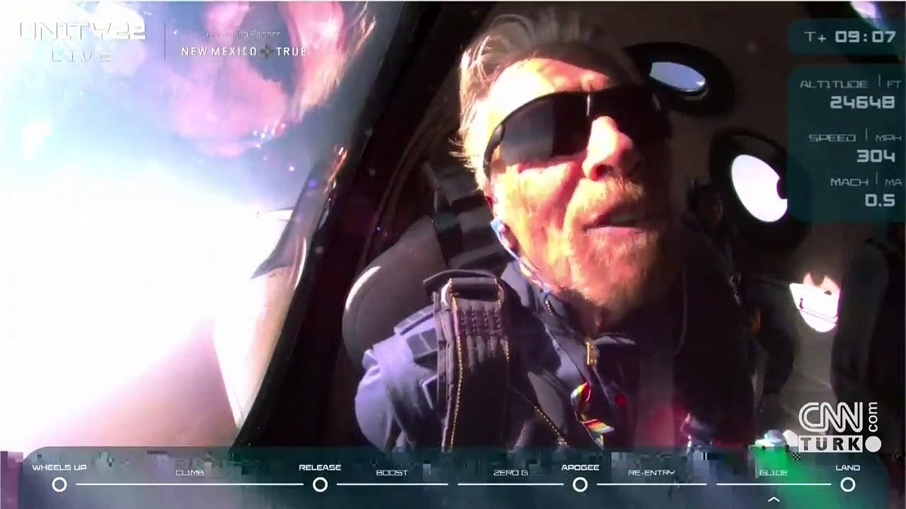 Branson uzaya çıkan ilk milyarder