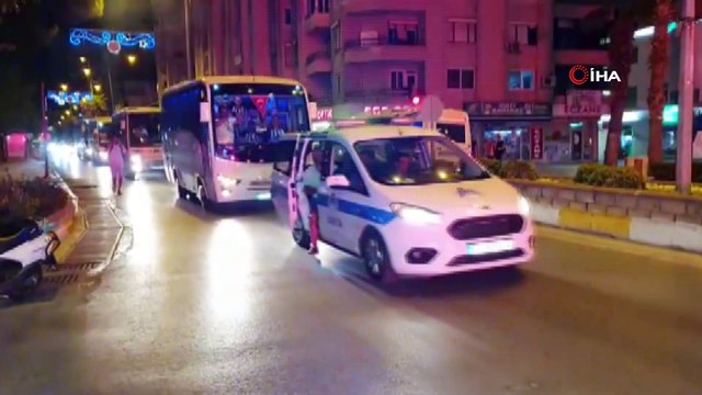 Kuşadası 3. Ligi, Nazilli Belediyespor taraftarları ile kutladı
