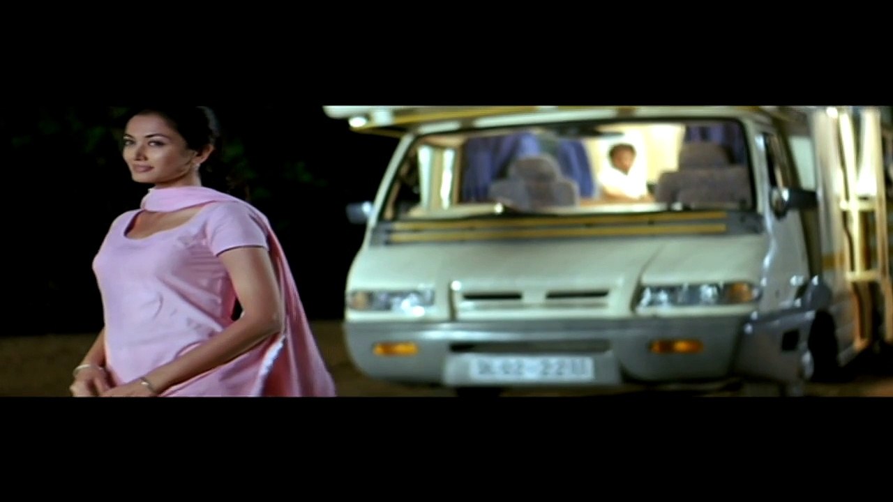 "Dekho Na" — Alka Yagnik & Udit Narayan
