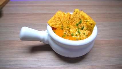 Como Preparar SOPA AZTECA o de TOMATES maduros [La Original de MEXICO]