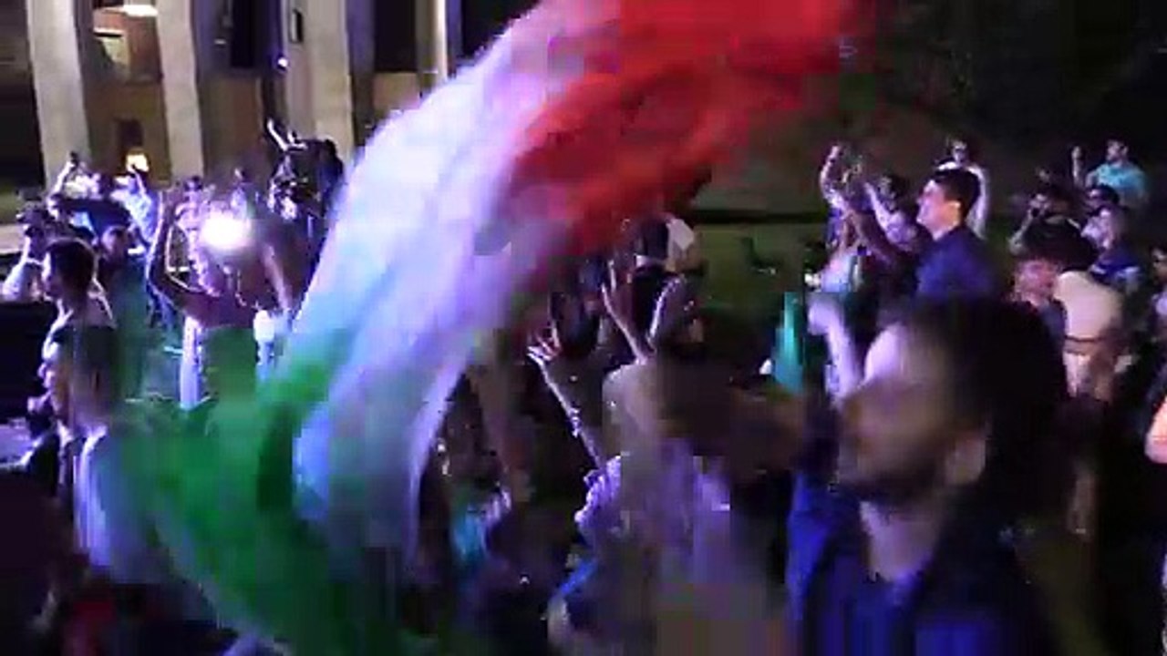 La gioia degli italiani per la parata di Donnarumma
