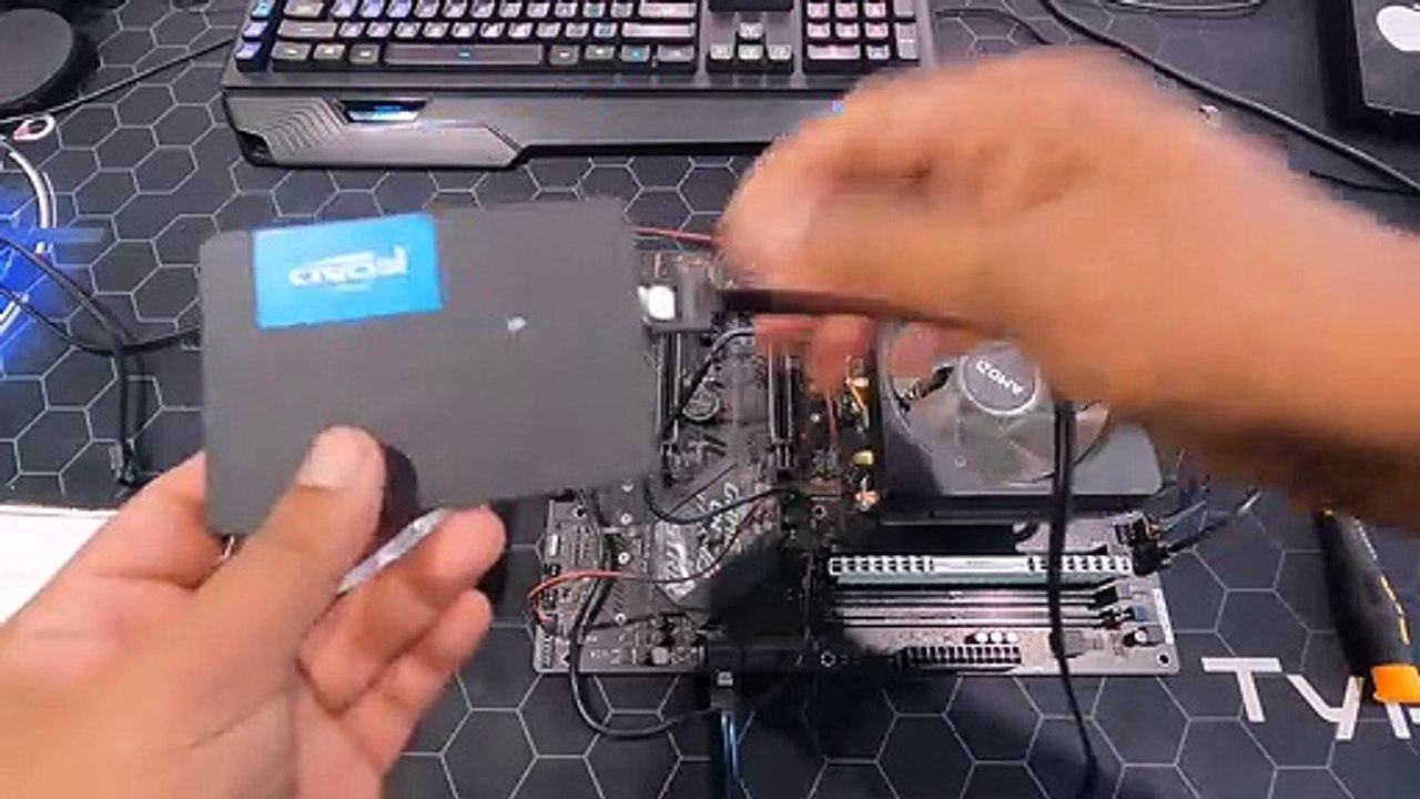 NVMe vs SATA 3 SSD _ Installing Heatsink to NVMe SSD _ CHIA Mining _ SSD Plotting _ Overheating SSD