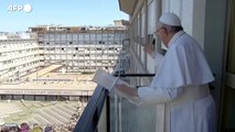 Voce roca ma in salute, il papa torna e ringrazia fedeli