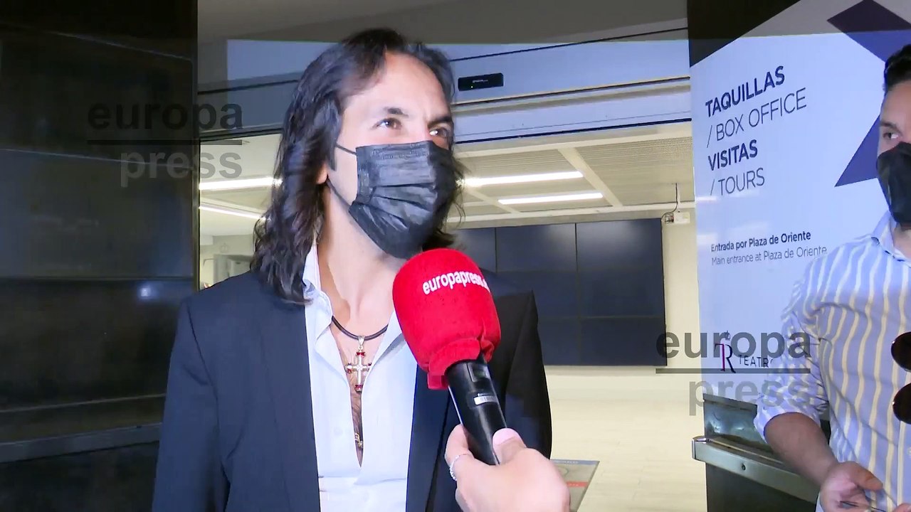 Farruquito sale emocionado después de actuar en el Teatro Real y nos cuenta cómo es Kiki Morente