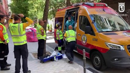 Un hombre intenta matar a su novia en Madrid: gravemente herida