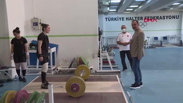 Son dakika haberi! SPOR Bakan Kasapoğlu, Olimpiyat Hazırlık Merkezi'ni ziyaret etti