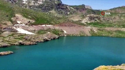 Doktorlar Sat Buzul Göllerine hayran kaldı