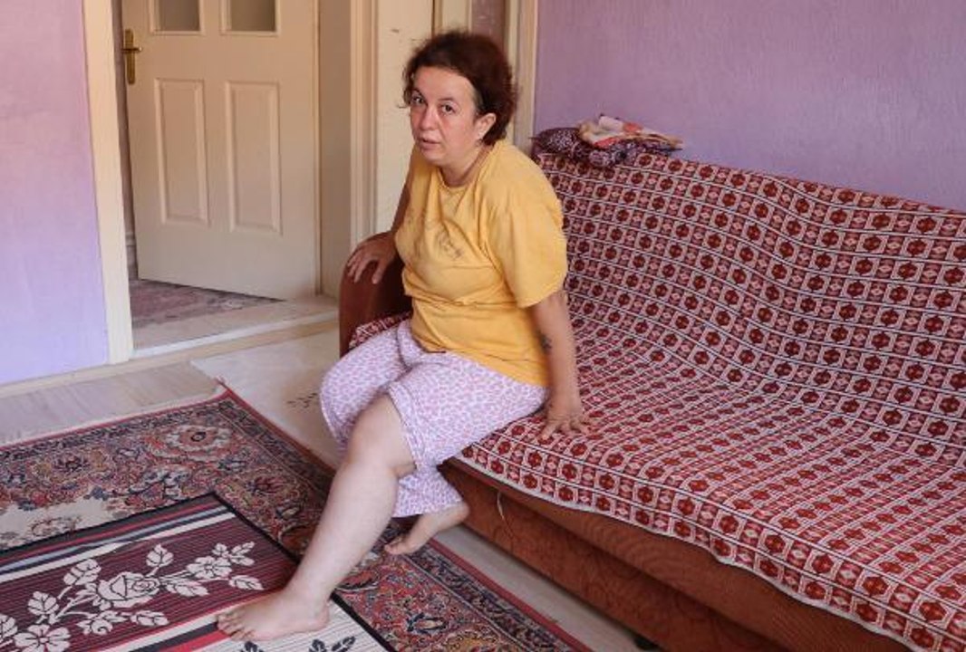 'KARIN GERDİRME AMELİYATI SONRASI, BELDEN AŞAĞISINI SAĞLIKLI KULLANAMIYORUM'