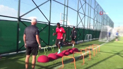 Cristian Borja: 'Umarım elimden geleni yapıp Alanyaspor’u iyi yerlere taşırım'