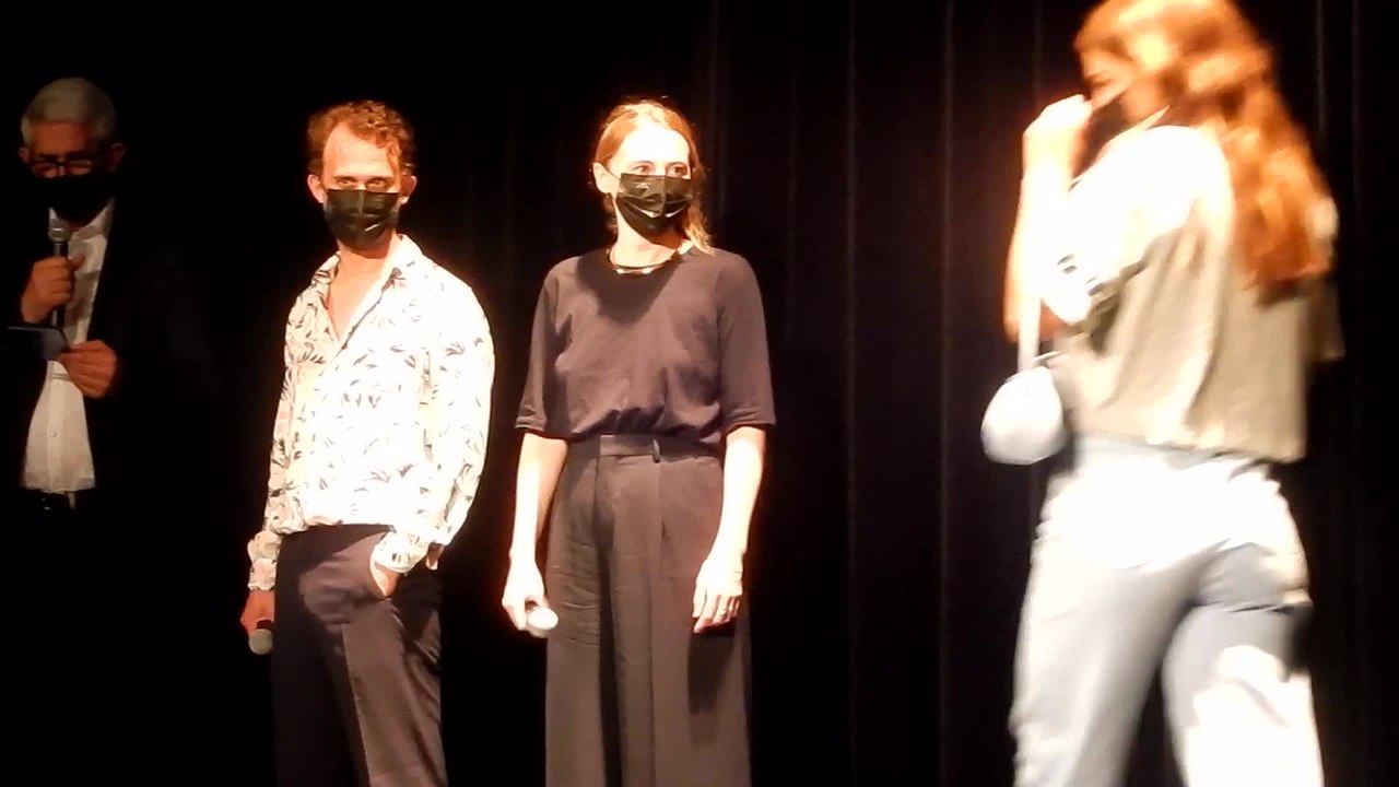 L’équipe du film belge «Rien à foutre» en larmes après sa présentation au Festival de Cannes