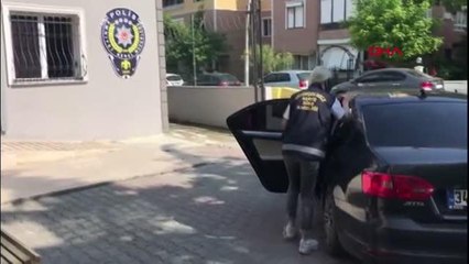 TÜRK BAYRAĞINI YIRTIP ÜZERİNE BASTIĞI İDDİA EDİLEN KADIN ADLİYEYE SEVK EDİLDİ