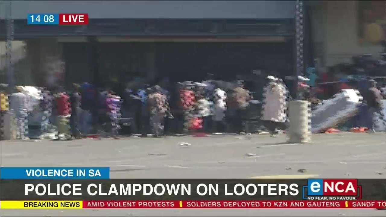 Jabulani mall in Soweto looted