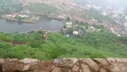 18 turistas mueren por un rayo en el noroeste de la India