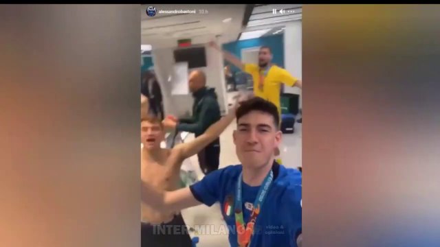 BARELLA E BASTONI: CAMPIONI D'EUROPA, PAZZA GIOIA PER IL SECONDO TITOLO IMPORTANTE IN MENO DI DUE MESI.