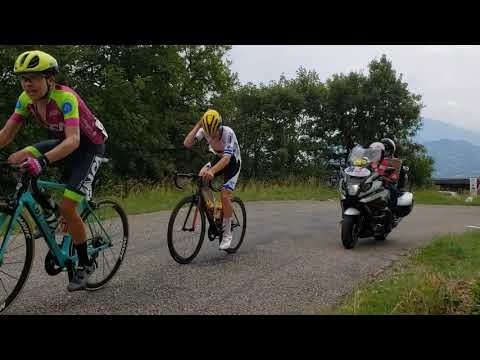 Ain Bugey Valromey Tour : Passage des coureurs dans le Grand Colombier