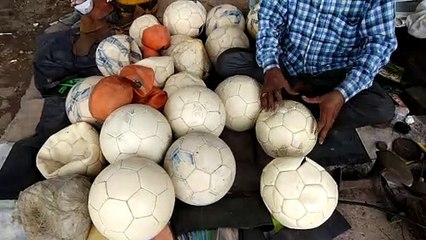 पुरानी फुटबॉल को ठीक करने के महारथी राजूराम