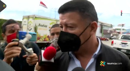 ext-llegada-carlos-cerdas-cochinilla-120721