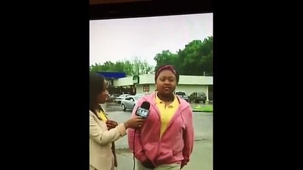 Röportaj sırasında altına kaçırdı