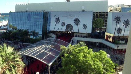 سرقة مجوهرات الممثلة جودي تورنر-سميث خلال مشاركتها بمهرجان كان