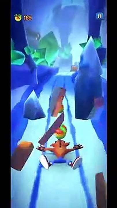 Electro Lab Assistant Battle Run Gameplay On Snow Go - Crash Bandicoot: On The Run!