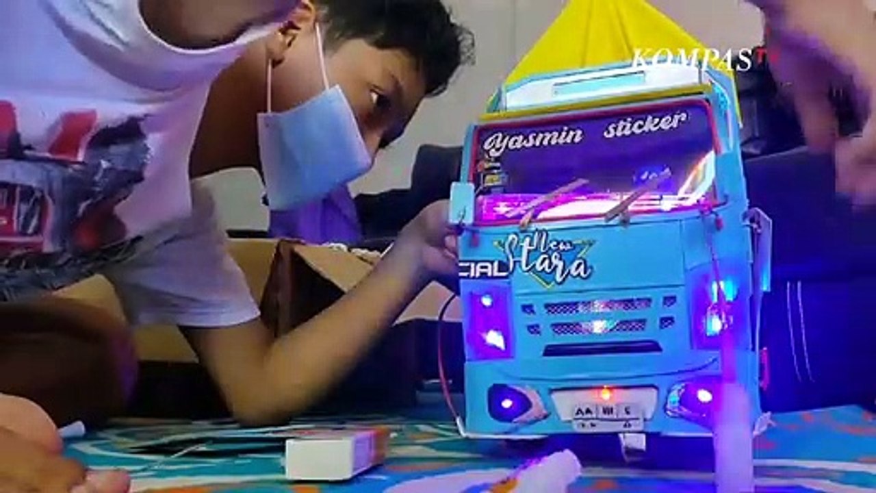 Kreatif, Siswa SD di Temanggung Ini Bikin Truk Oleng dari Limbah Kardus