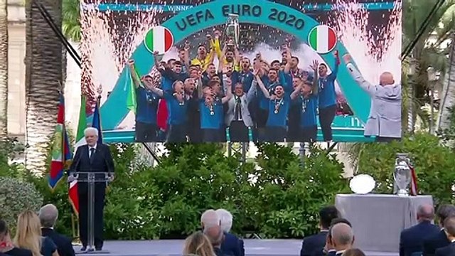 Euro2020, Azzurri dedicano vittoria a Mattarella. Per il Presidente la maglia numero 10