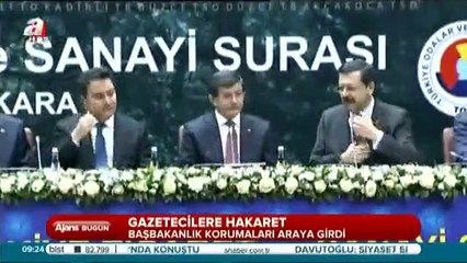 Başbakan Davutoğlu:'nun katıldığı programda ağza alınmayacak hakaretler