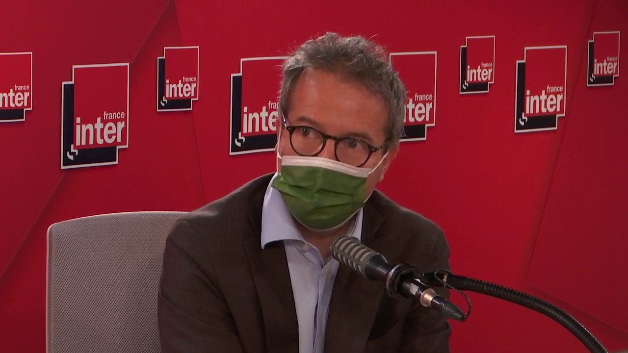 "Chez nous, 95% des médecins sont vaccinés, environs 2/3 des infirmièr.e.s et 40% des aides soignants, brancardiers, agents hospitaliers" (Martin Hirsch)