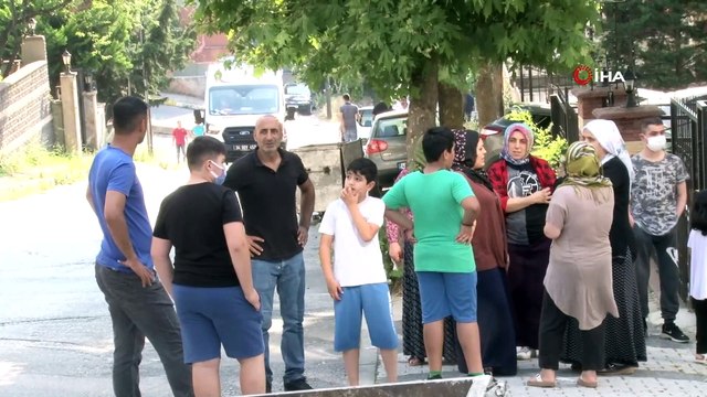 Fren yerine gaza bastı, 5 metreden aşağı uçtu: 1 ağır yaralı