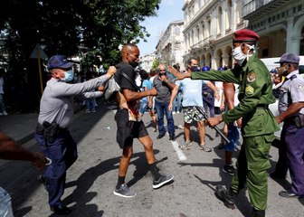 Federico a las 8: Represión al más puro estilo comunista en Cuba