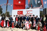 KKTC Cumhurbaşkanı Tatar, Nusret Mayın Gemisi önünde Kıbrıs Gazileri ile bir araya geldi
