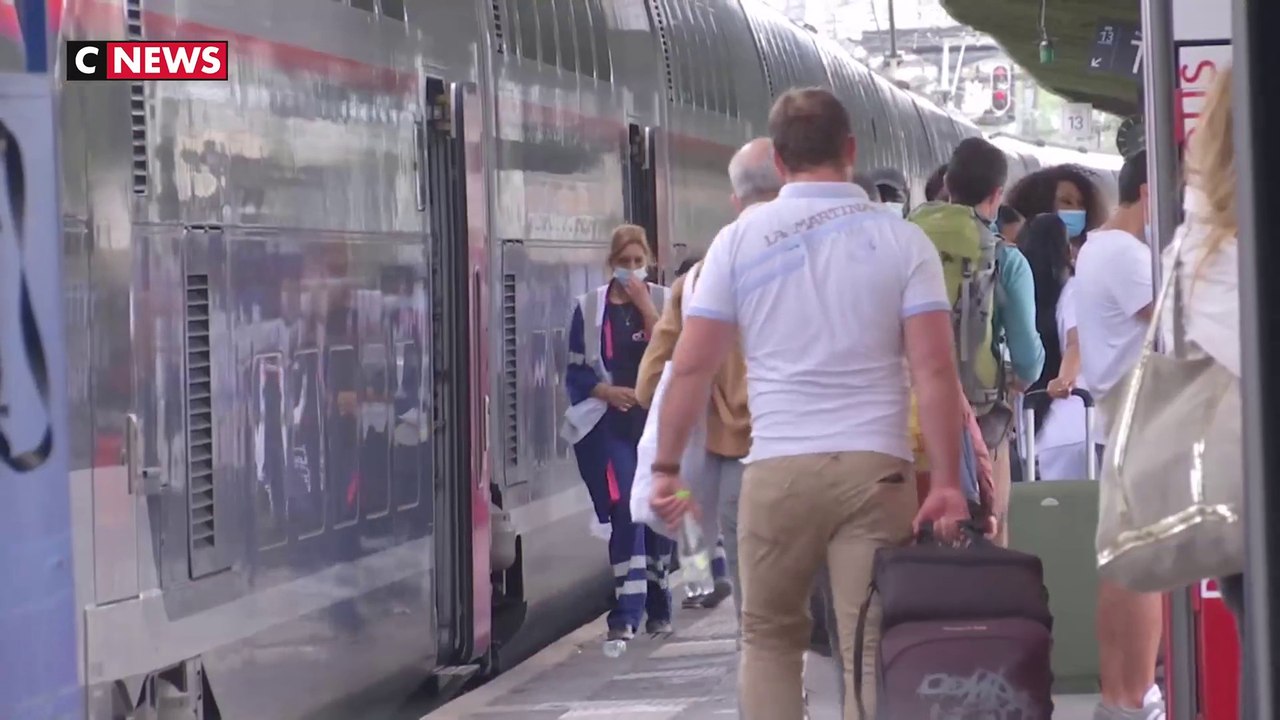 Extension du pass sanitaire : les vacanciers face à un nouveau casse-tête dans les transports
