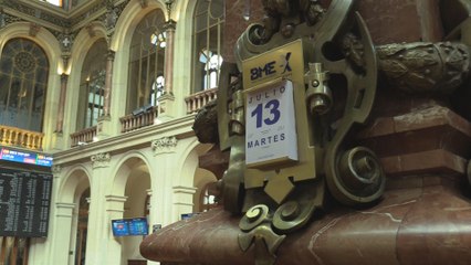 El Ibex 35 pierde el 0,30 % tras la apertura y pierde los 8.800 puntos