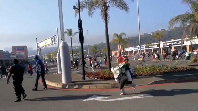Des actes de violences et des pillages sans précédent en Afrique du Sud