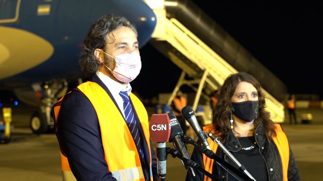 El lado B desde Ezeiza: En julio vamos a cubrir el 50% de la población con al menos una dosis , Santiago Cafiero