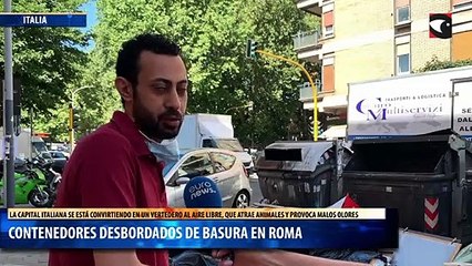 Contenedores desbordados de basura en Roma