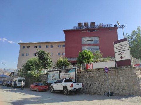 Son dakika haber: HAKKARİ EMNİYET MÜDÜR YARDIMCISI CEVHER, POLİS MEMURUNUN SALDIRISINDA ŞEHİT OLDU