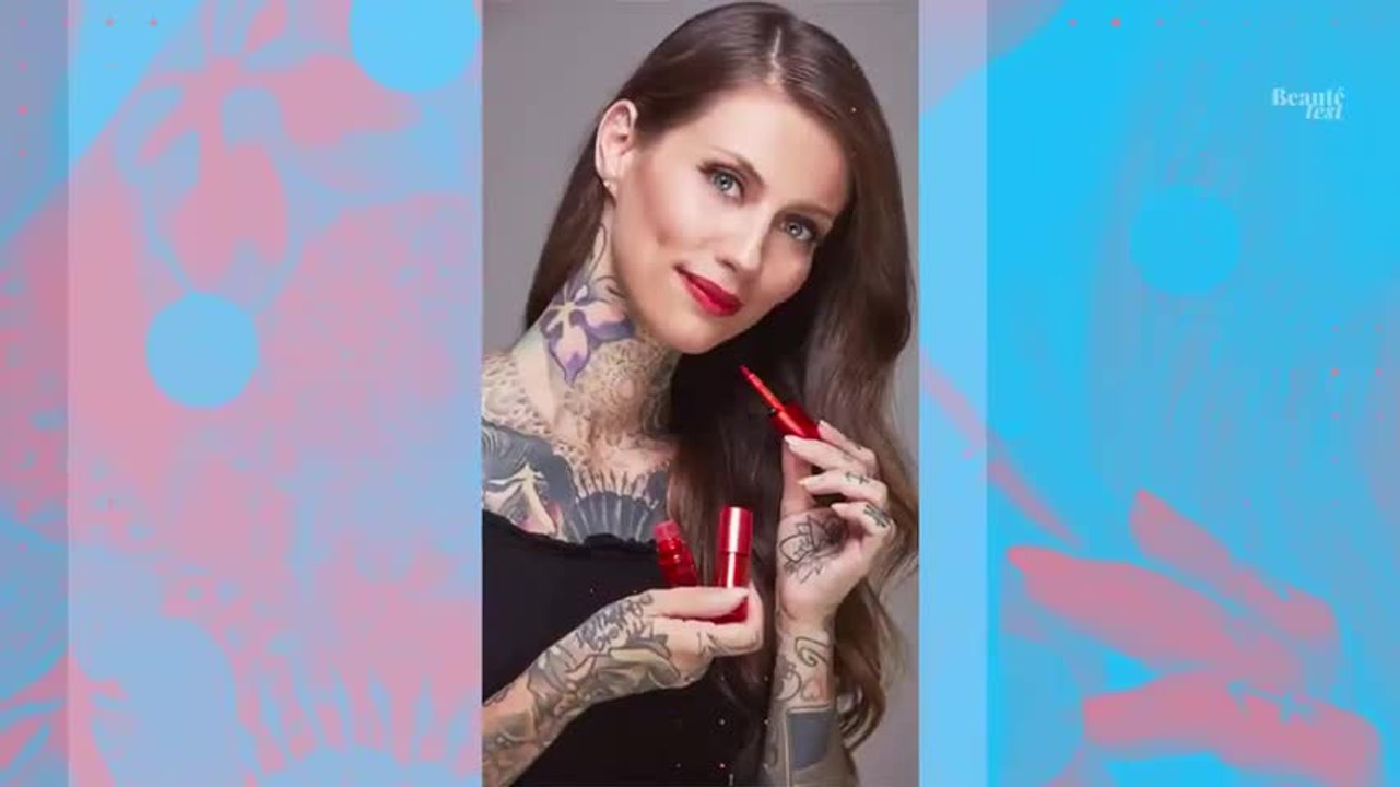 Clarins : Trousse Édition Limitée par Fanny Maurer