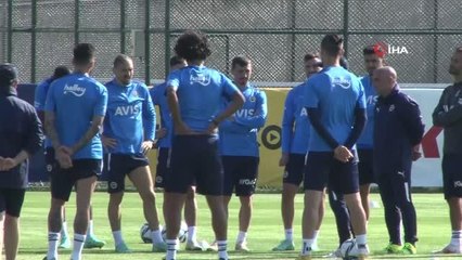 Fenerbahçe, yeni sezon hazırlıklarına Topuk Yaylası'nda devam ediyor