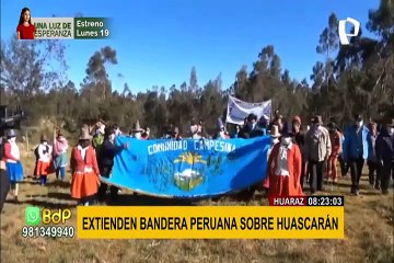 Áncash: bandera del Bicentenario ya está en la cumbre del nevado Huascarán