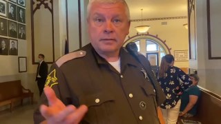 Cop in indianapolis court barks orders but gets owned instead (EPIC FAIL)-RPQNCOA0PuA