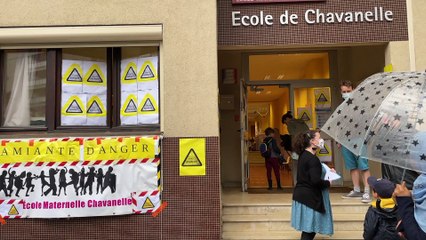 Descargar video: Saint-Étienne : de l’amiante dans l’école, les parents inquiets