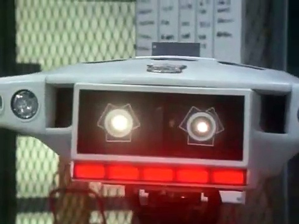 Space Precinct s01e11 Illegal