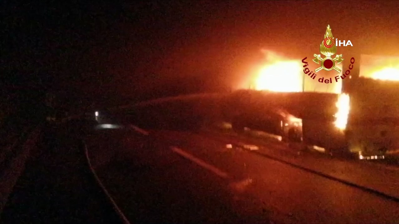 - Kahraman şoför, 25 çocuğu yanmaktan son anda kurtardı