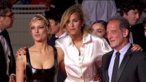 Montée des Marches de Agathe Rousselle, Julia Ducournau, Vincent Lindon pour Titane - Cannes 2021